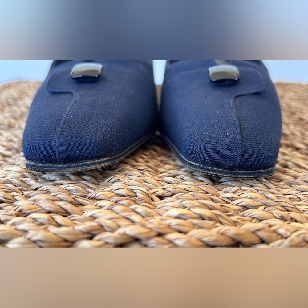 Stuart Weitzman Textured Satin Spoon Heels Square Toe Navy Size‎ 6.5M - Picture 2 of 10